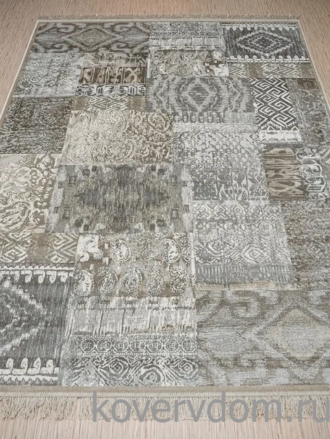 Ковер из вискозы и хлопка Royal Palace 14741 5323